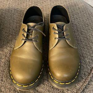 1461 Oxford smooth leather 3 eye rare army green make me an offer